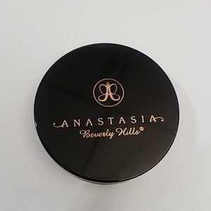 Anastasia Beverly Hills So Hollywood Illuminator
